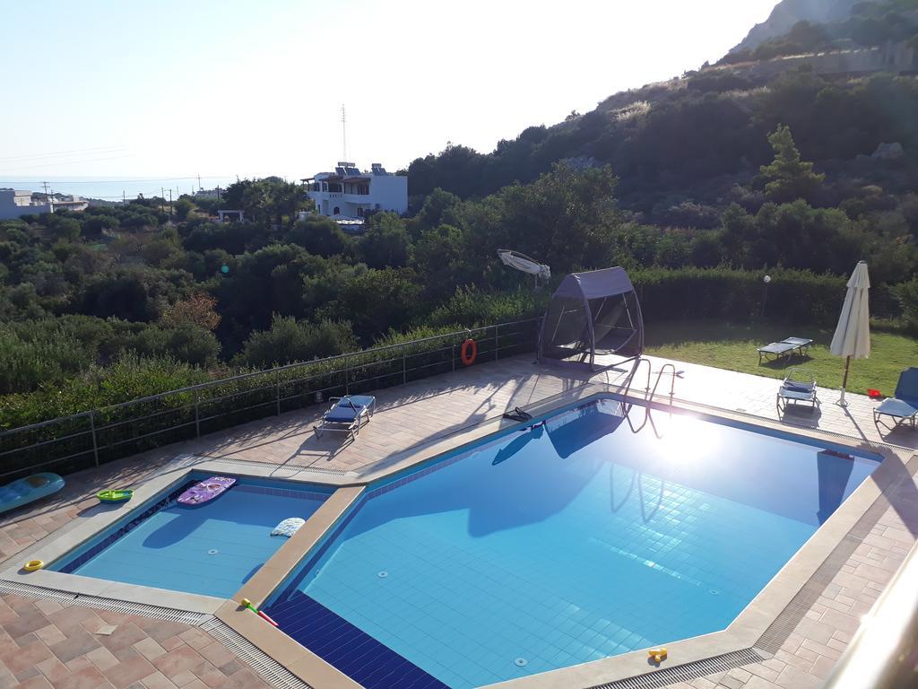 Stelios Apartments Istron Esterno foto